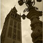 La Giralda y su pareja