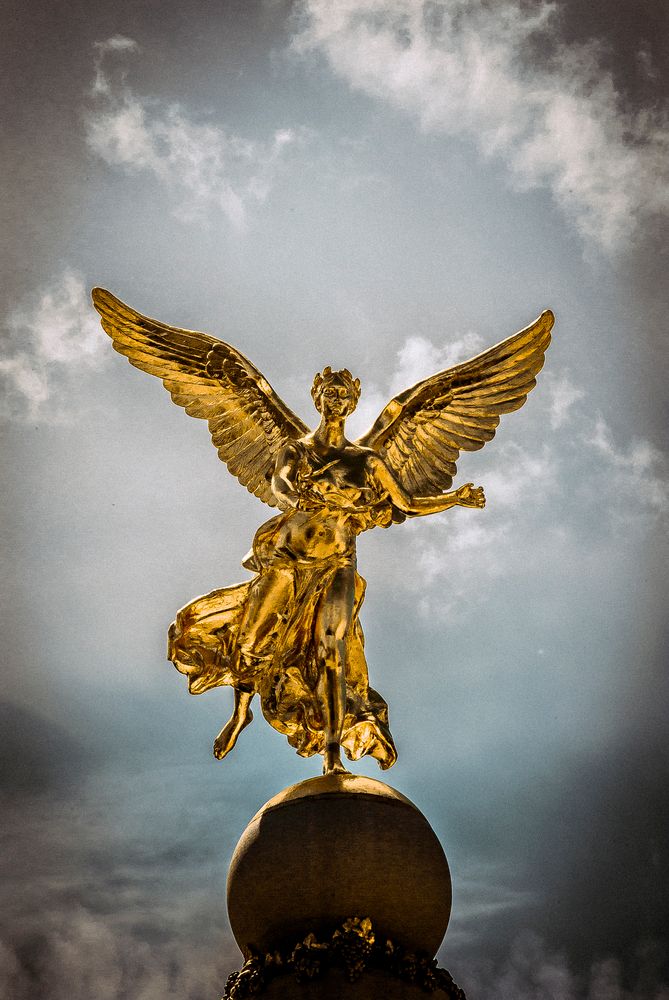 la gloire photo et image statues, sculptures, visions Images