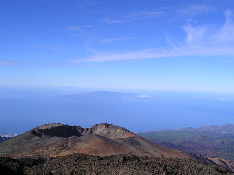 La Gomera aus ca. 3500 m Höhe und knapp 35 km Entfernung