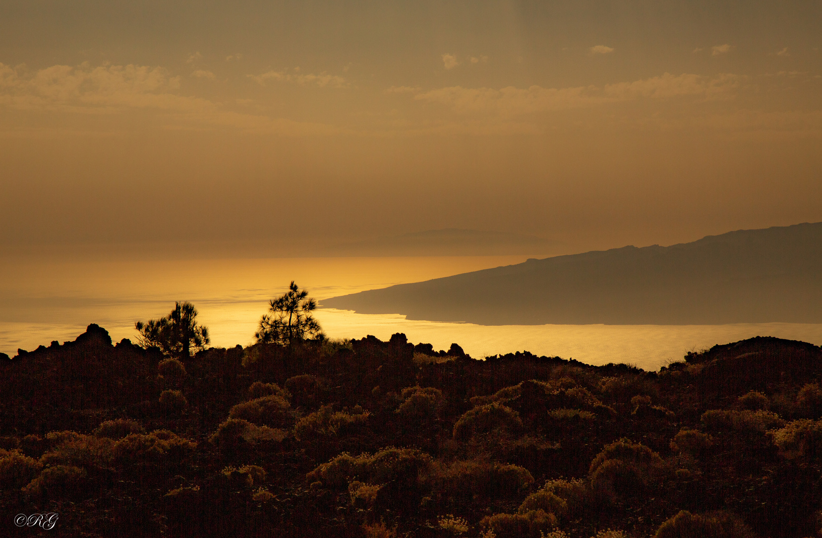 La Gomera im Hintergrund versteckt