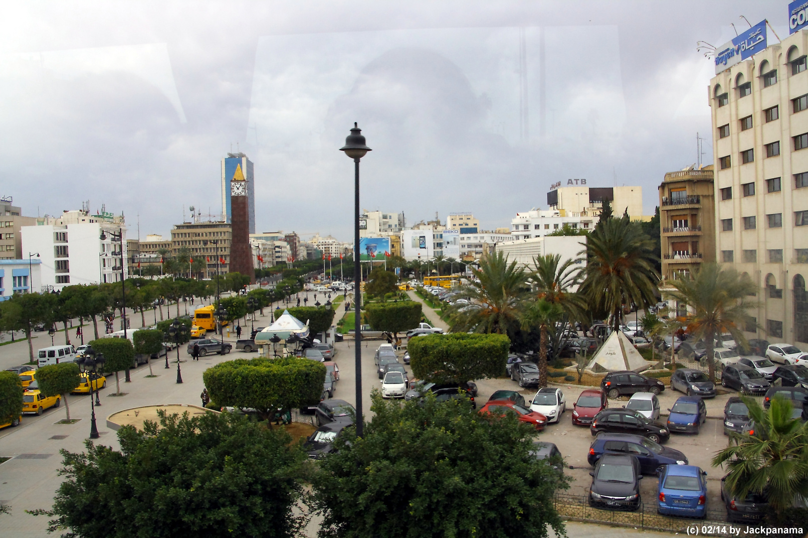 La Goulette - avenue Bourguiba de Tunis, wo füher die großen Unruhen stattgefunden haben