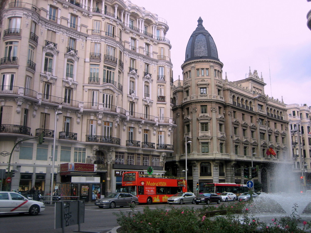 La Gran Via de Madrid -1