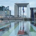 LA GRANDE ARCHE ET SON REFLET