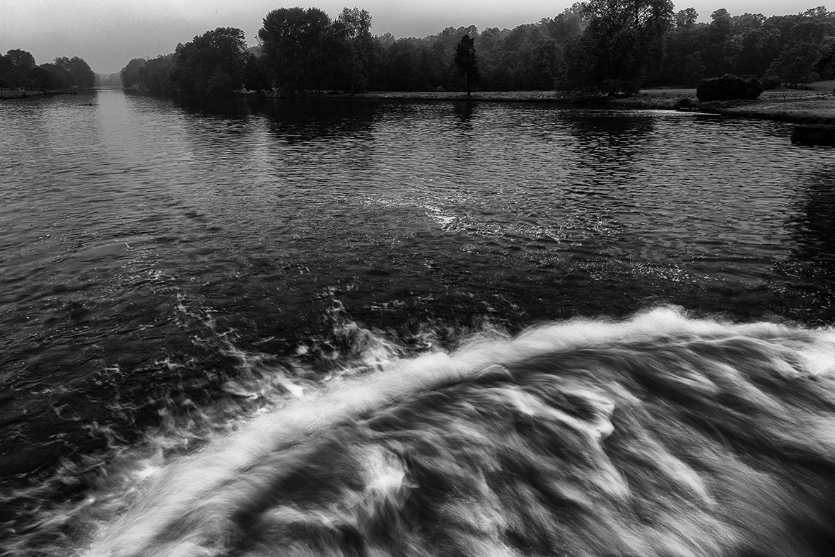 la grande cascade et le grand canal un matin de grisaille