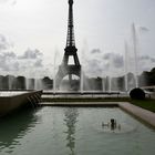 la grande dame vor dem Spiegel