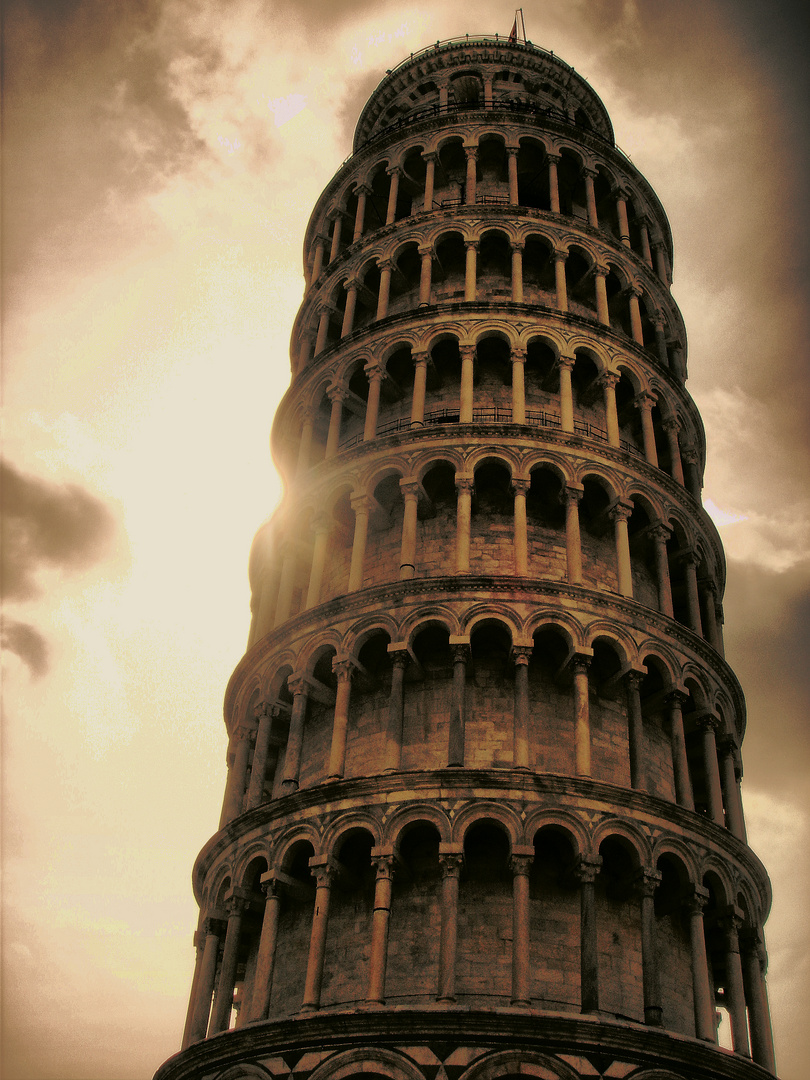 La grande Torre di Pisa