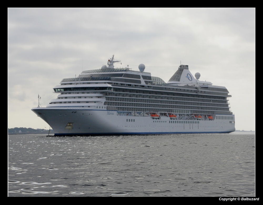 " La grosse bestiole devant Concarneau "