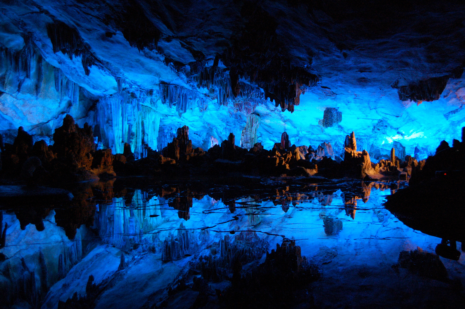 La grotte de la flûte de roseau (Chine)