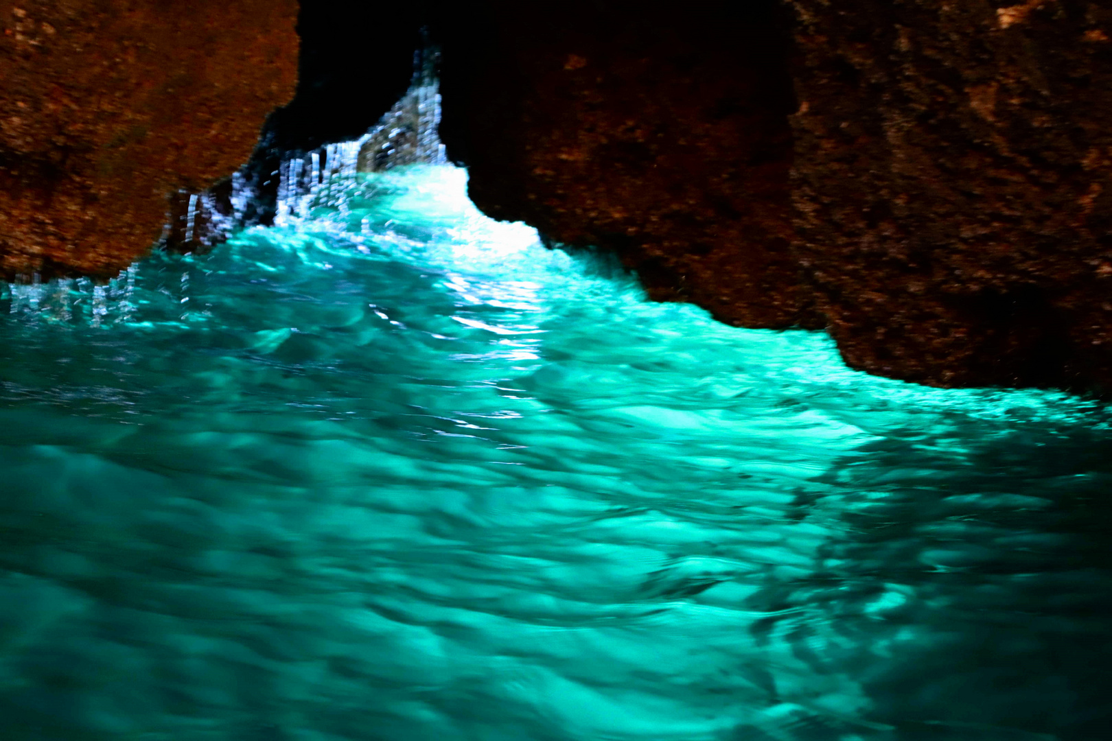 LA GROTTE ÉMERAUDE...