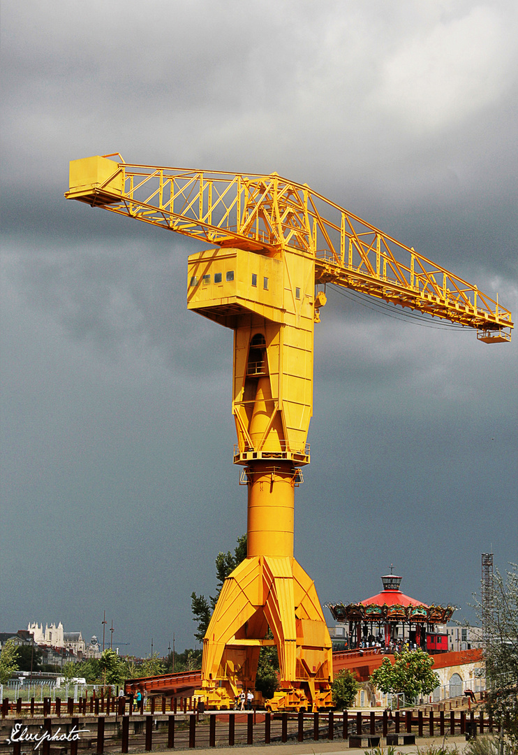 la grue Titan 