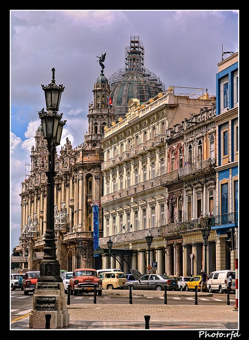 La Habana. Hotel Inglaterra desde el Paseo del Prado