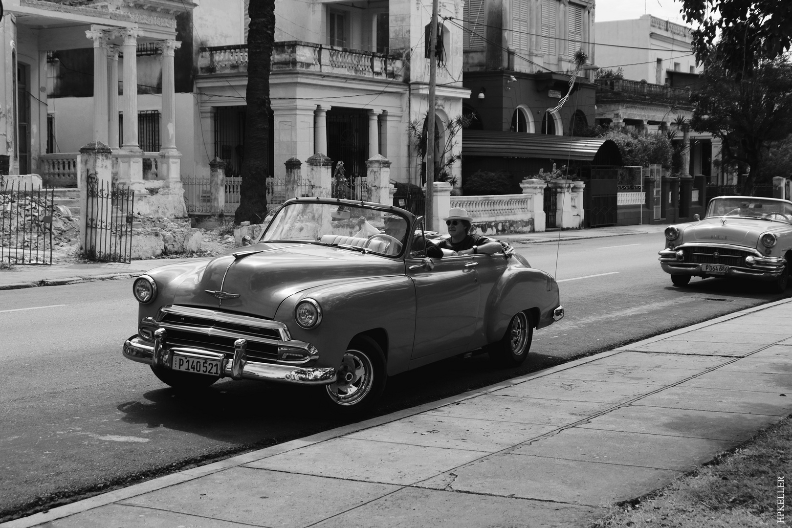 La Habana XLIX, ...horny Chrysler at John Lennon Park.