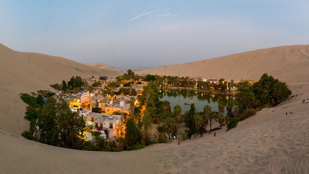 La Huacachina al anochecer