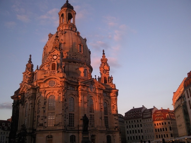 La Iglesia mujer - Frauenkirche