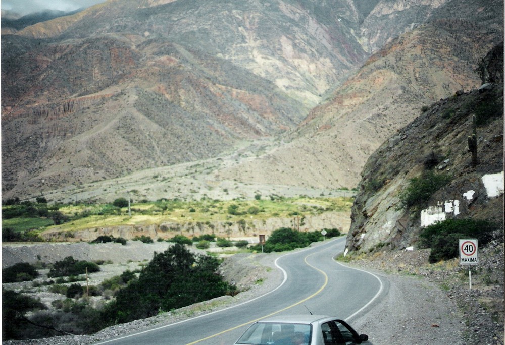 La imponencia de la precordillera de los Andes