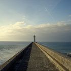 la jetée du port d audierne ( finistére )