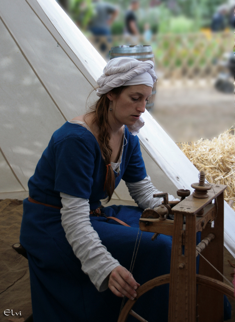 La jeune femme au rouet