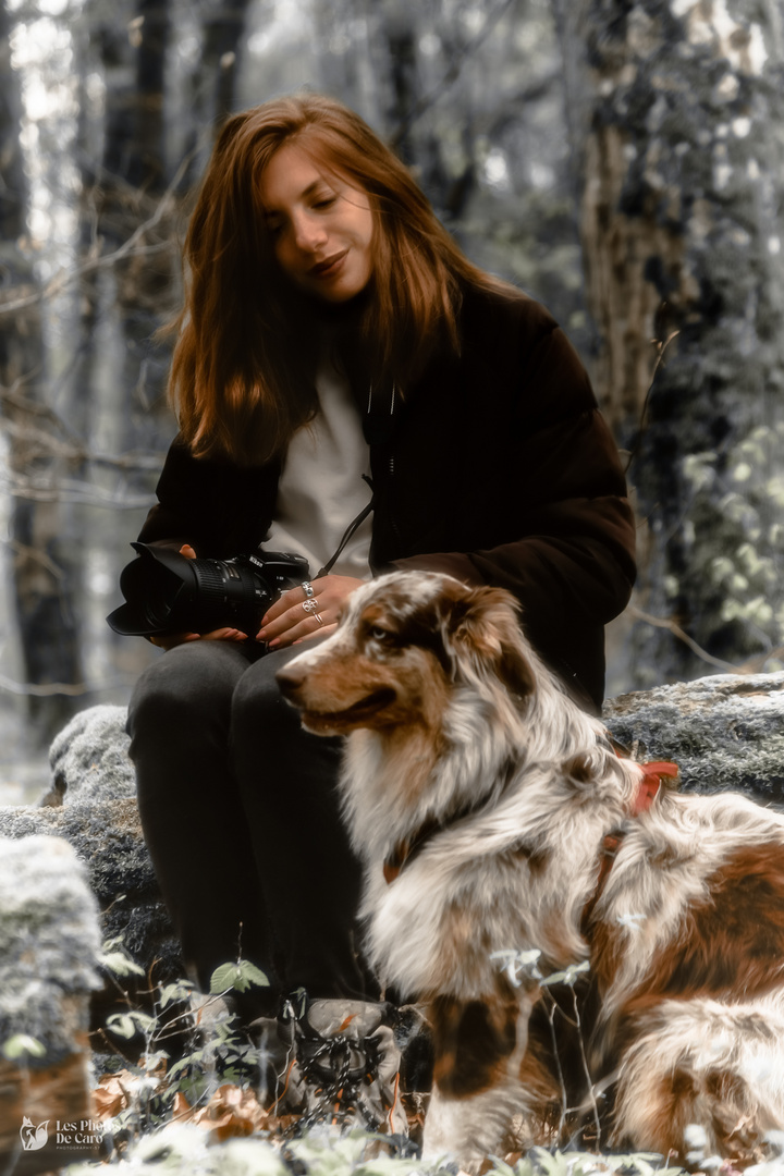 la jeune fille et le chien 