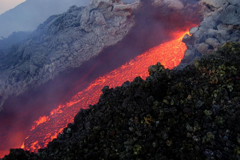 La lava dell'Etna