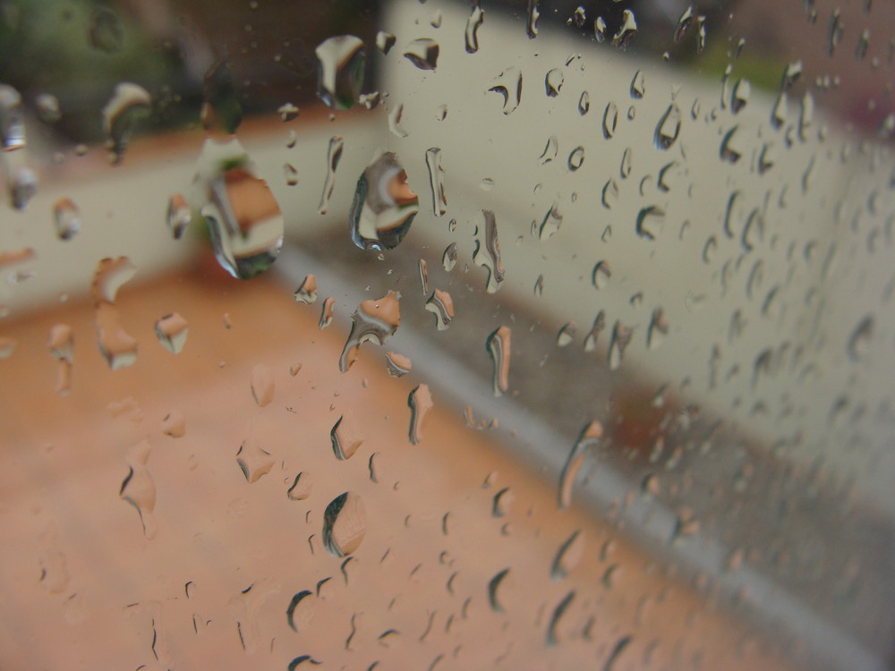 La Lluvia Trás El Cristal