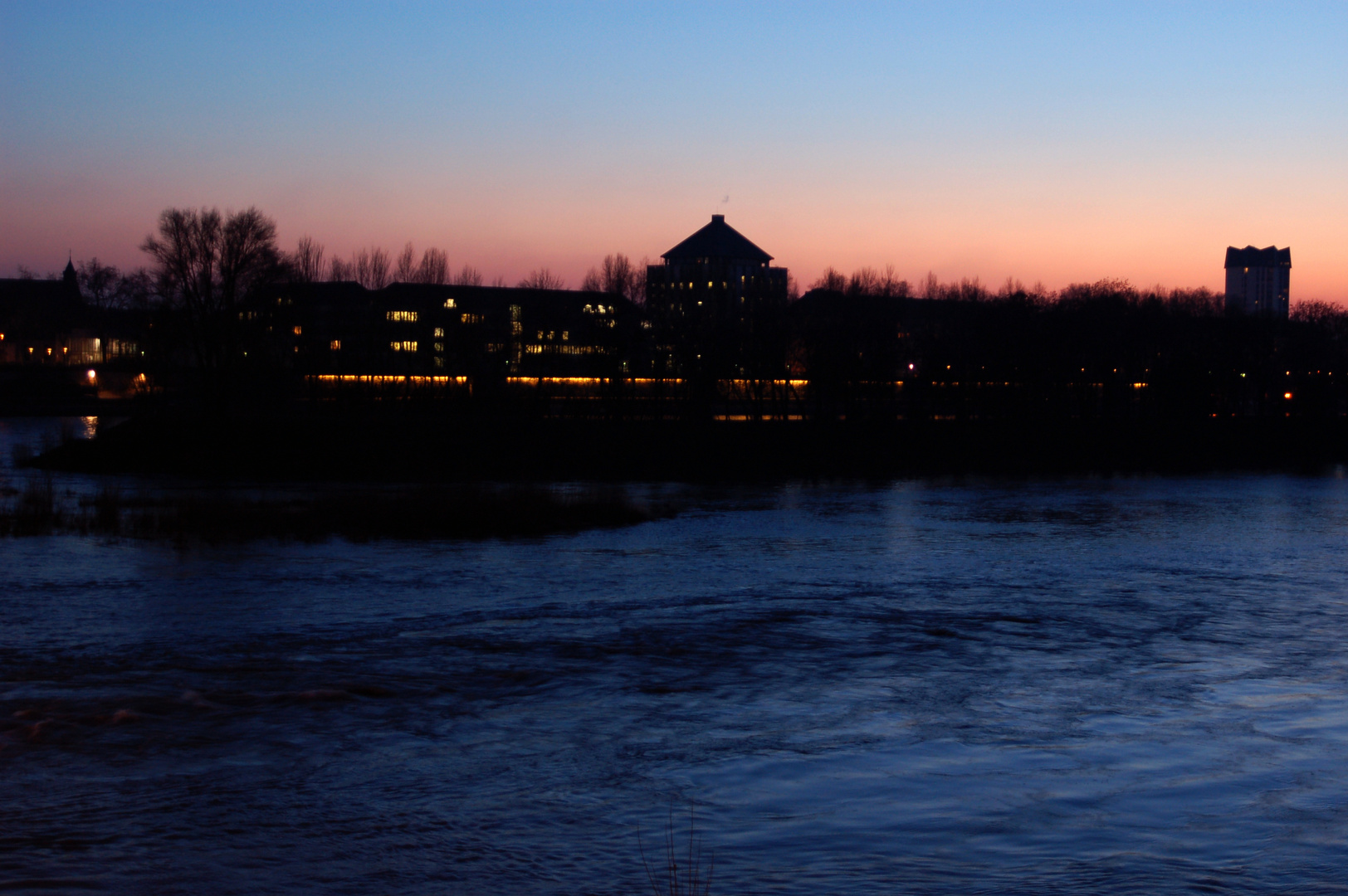 la Loire de nuit