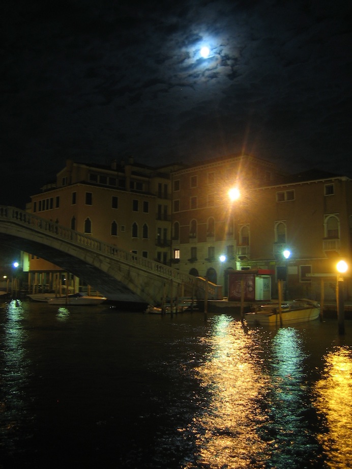 La luna maledetta