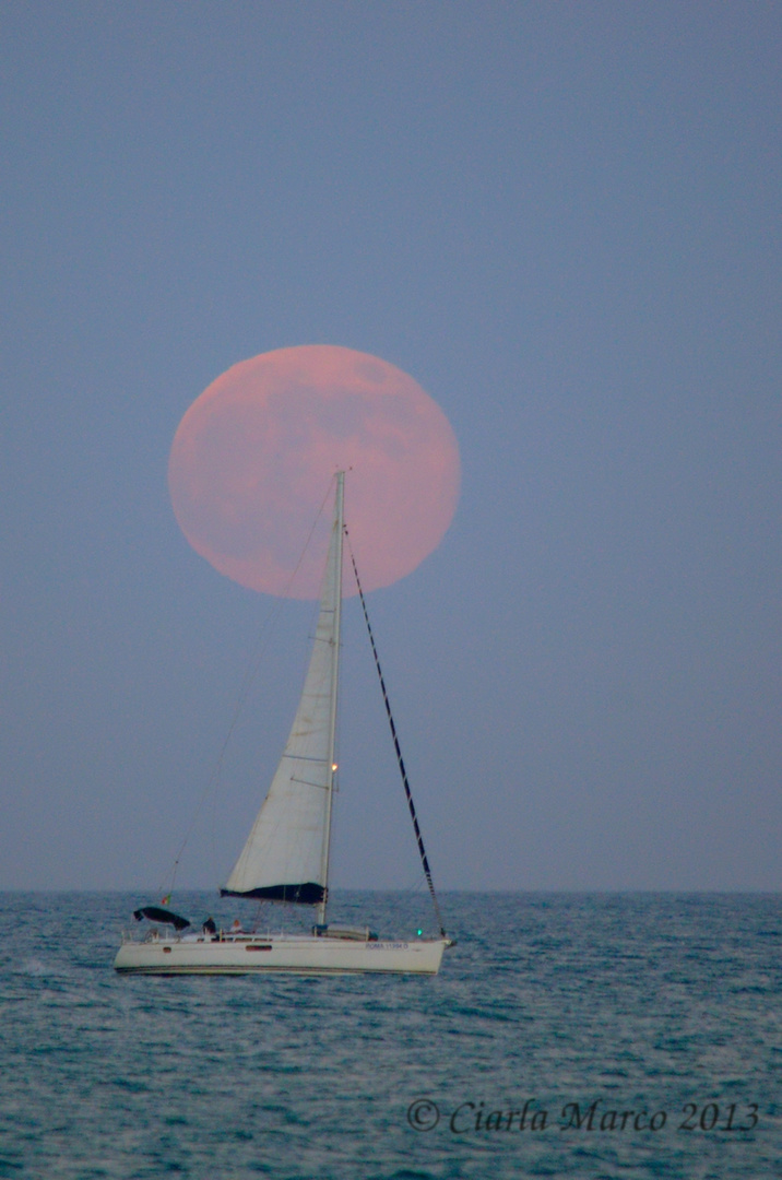 La Luna Rosa di ieri sera Foto scattata ad Anzio