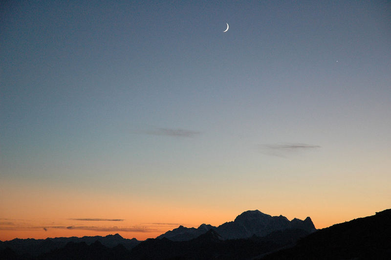 La luna, Venere e il M.te Bianco