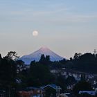 la luna y el vólcan