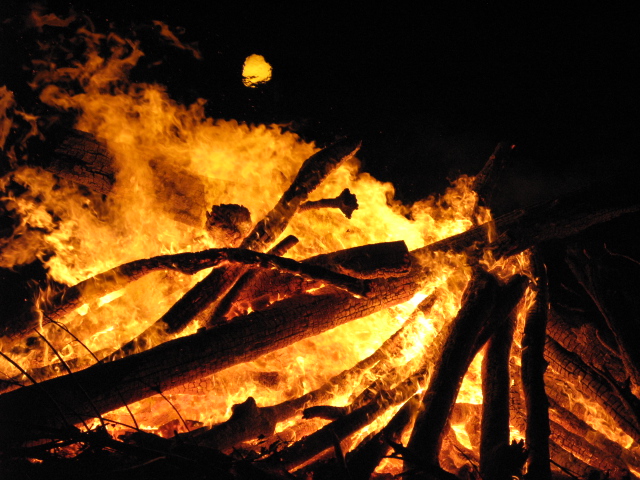 La lune et le feu