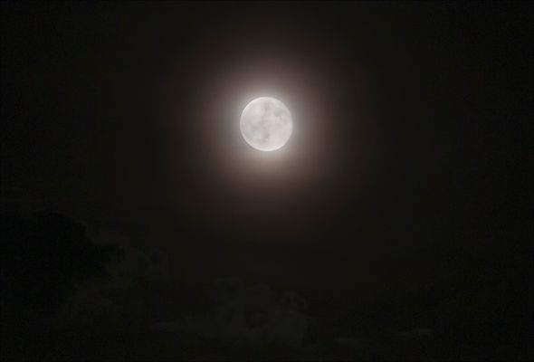 La lune et son halo