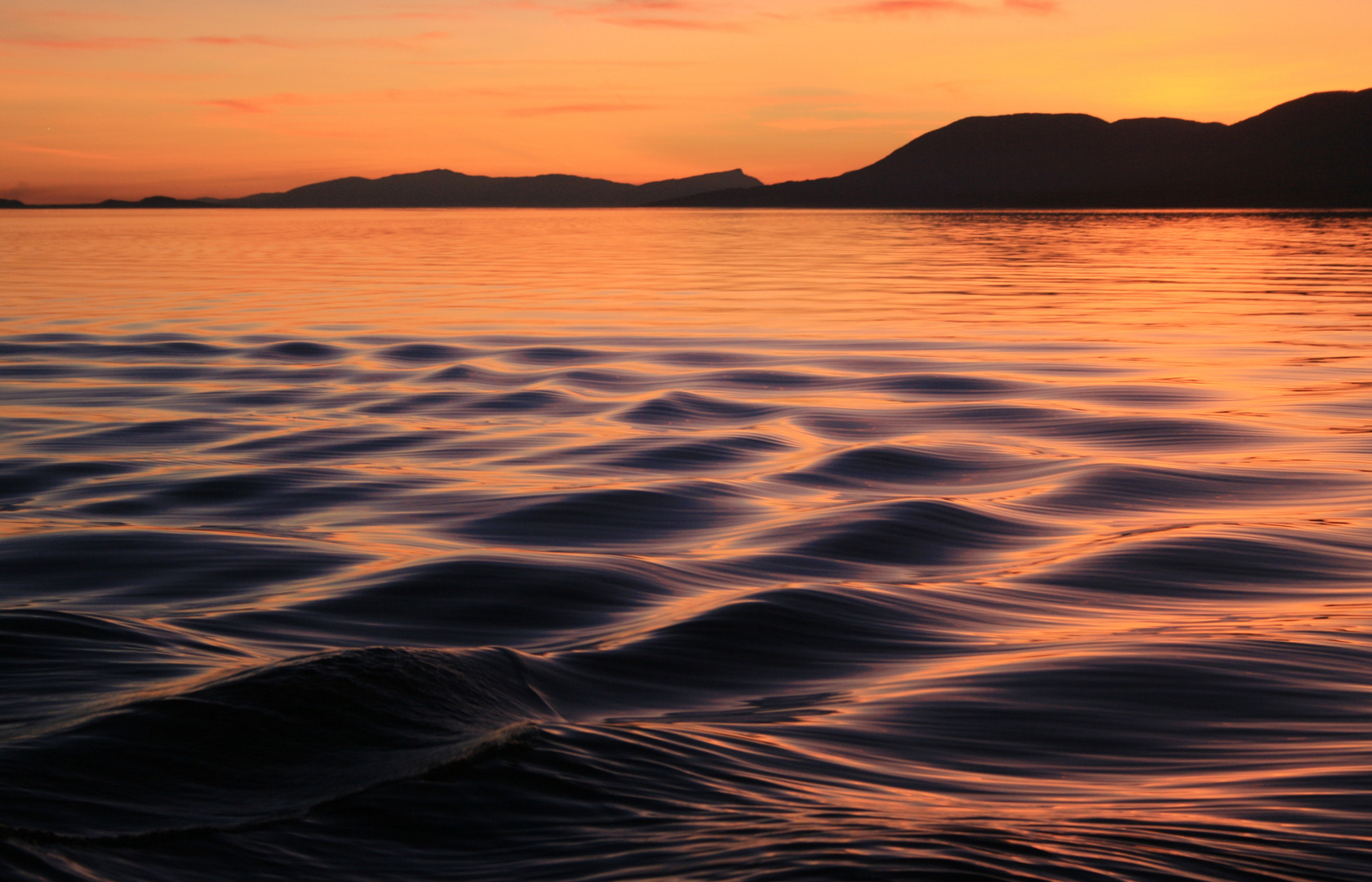 La magies des vagues au bord du lac