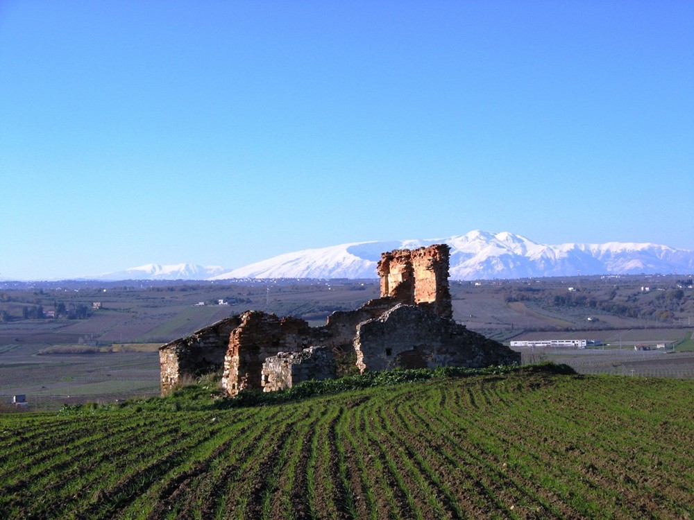 La Maiella innevata da Punta Aderci-Vasto