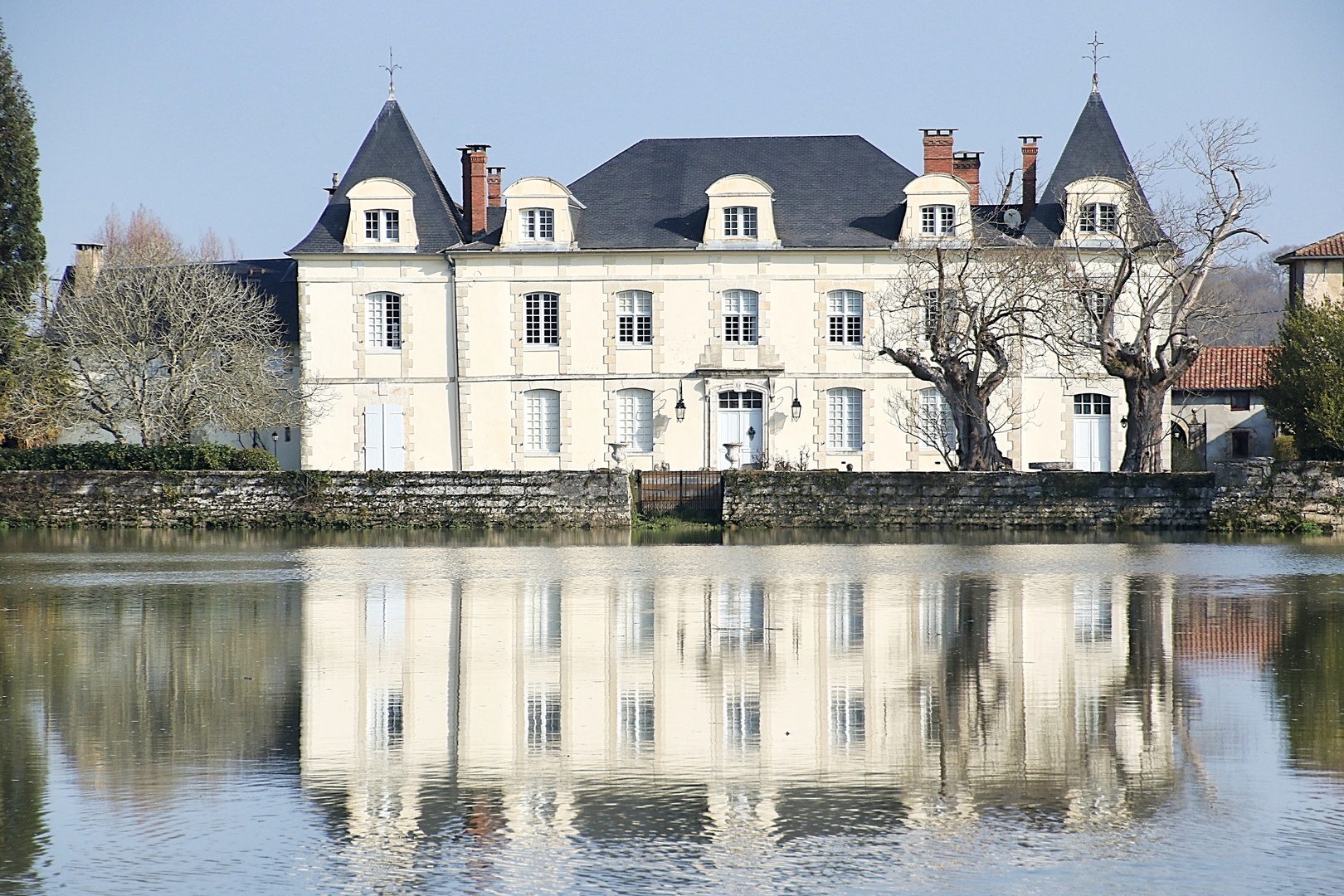 la maison au bord de l'eau ! photo et image nature Images la maison au bord de l'eau ! photo et image nature Images