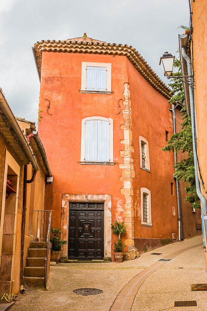 la Maison de Roussillon