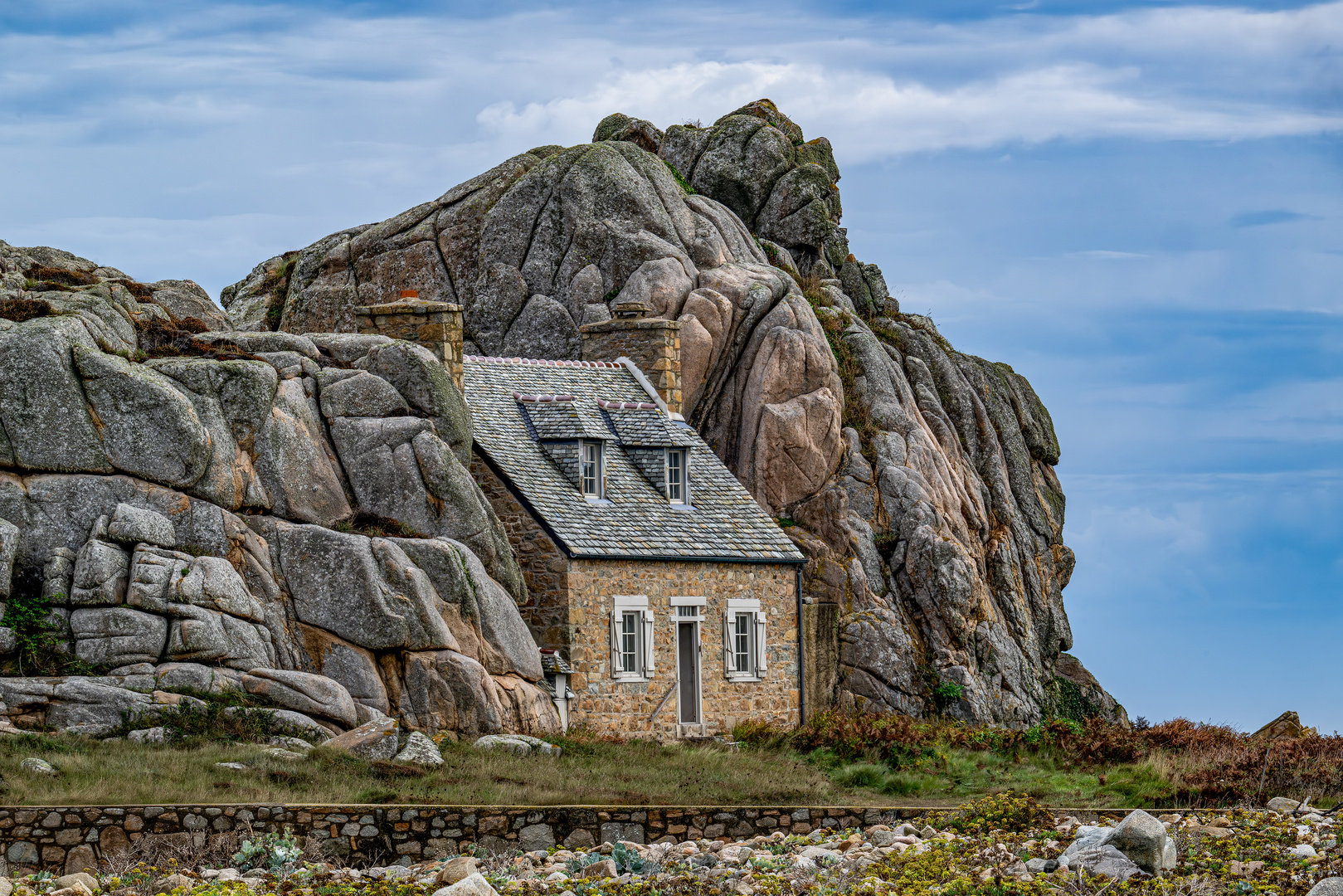 La Maison entre deux Rochers 02