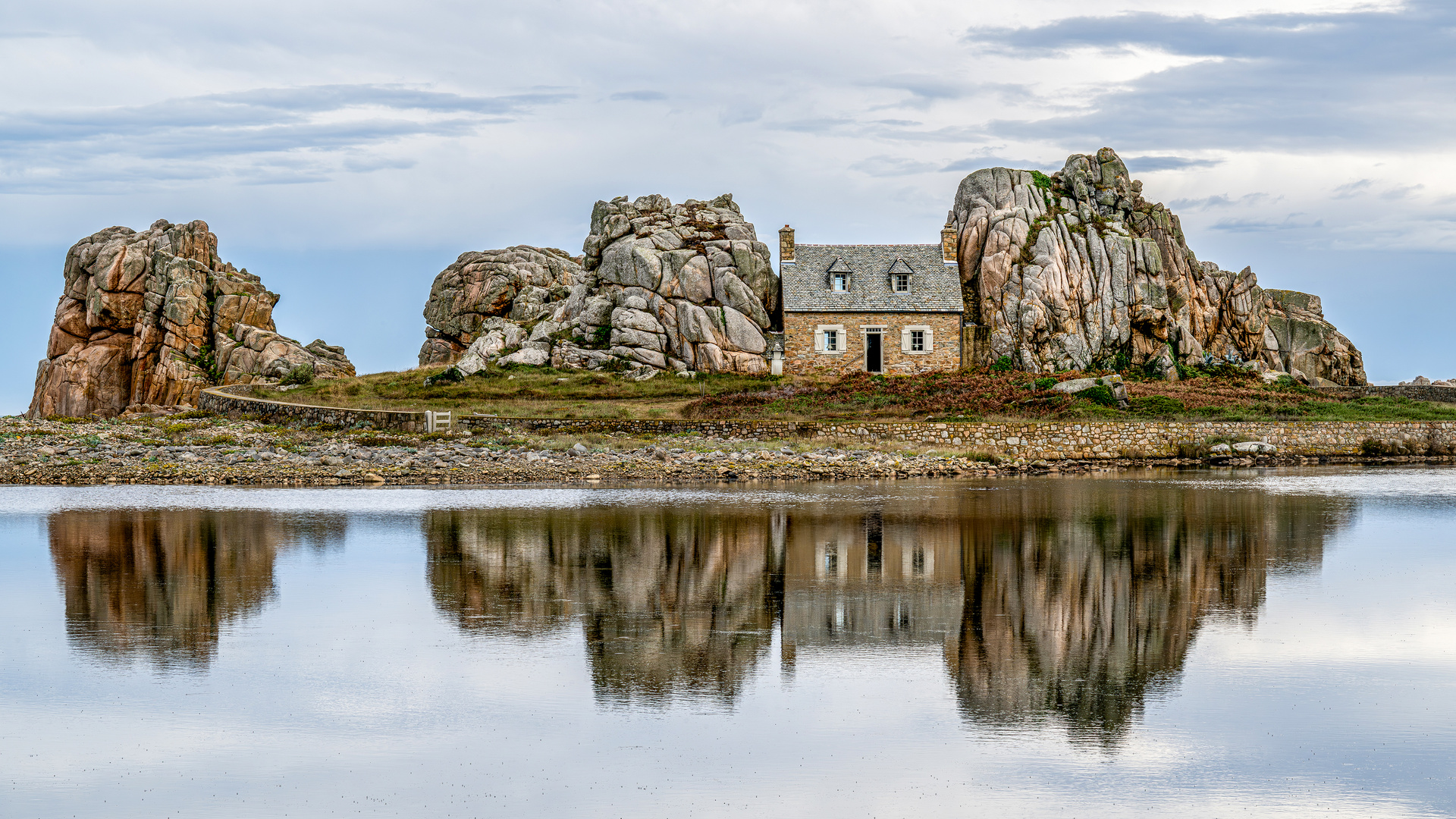 La Maison entre deux Rochers 06