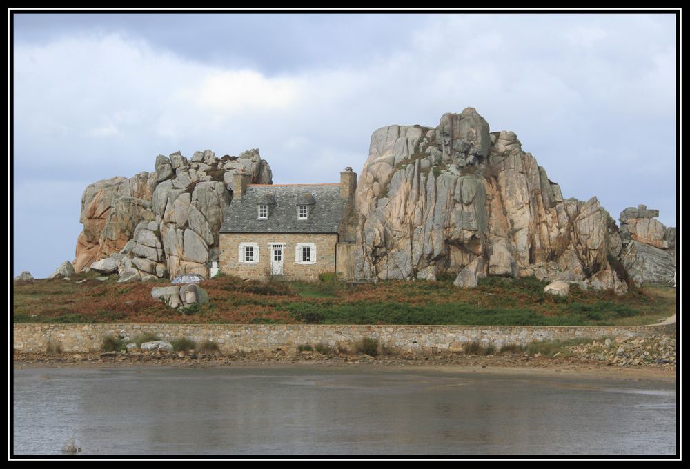 La maison entre deux rochers