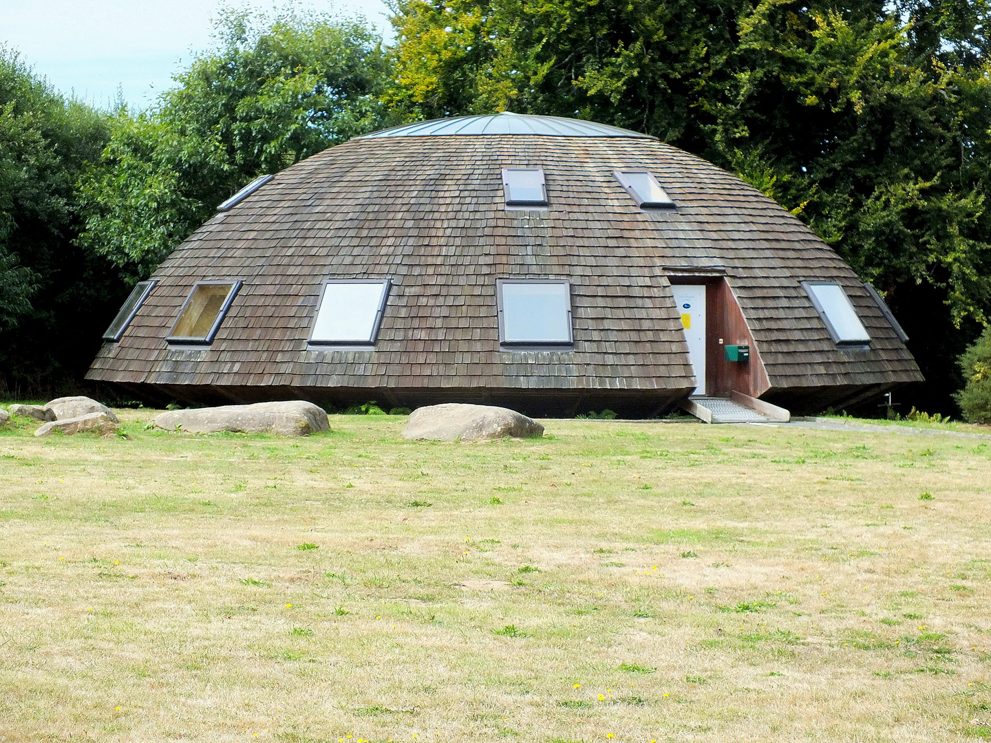 La Maison qui tourne avec le soleil ......