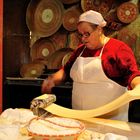 La Mama macht die Pasta in der Casa Atzeri