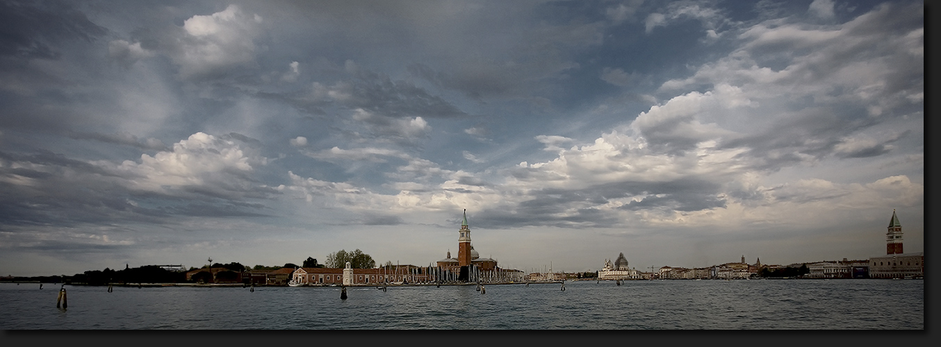 la mattina ha l'oro in bocca... :-) - Venezia