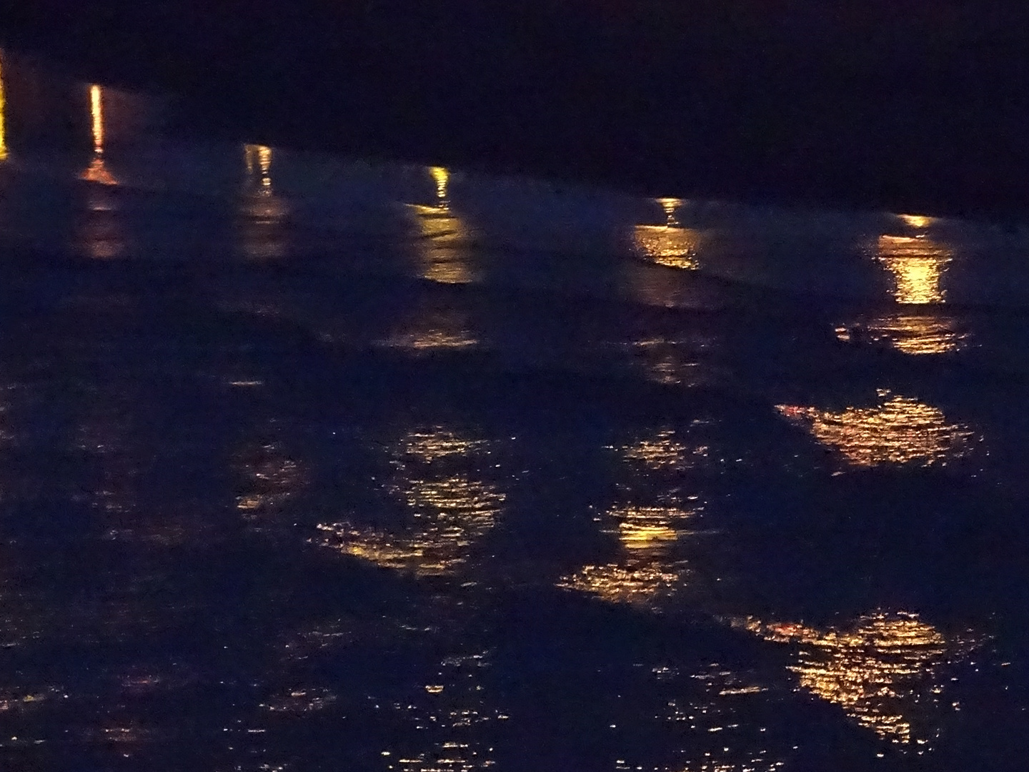 La mer aux reflets d'or