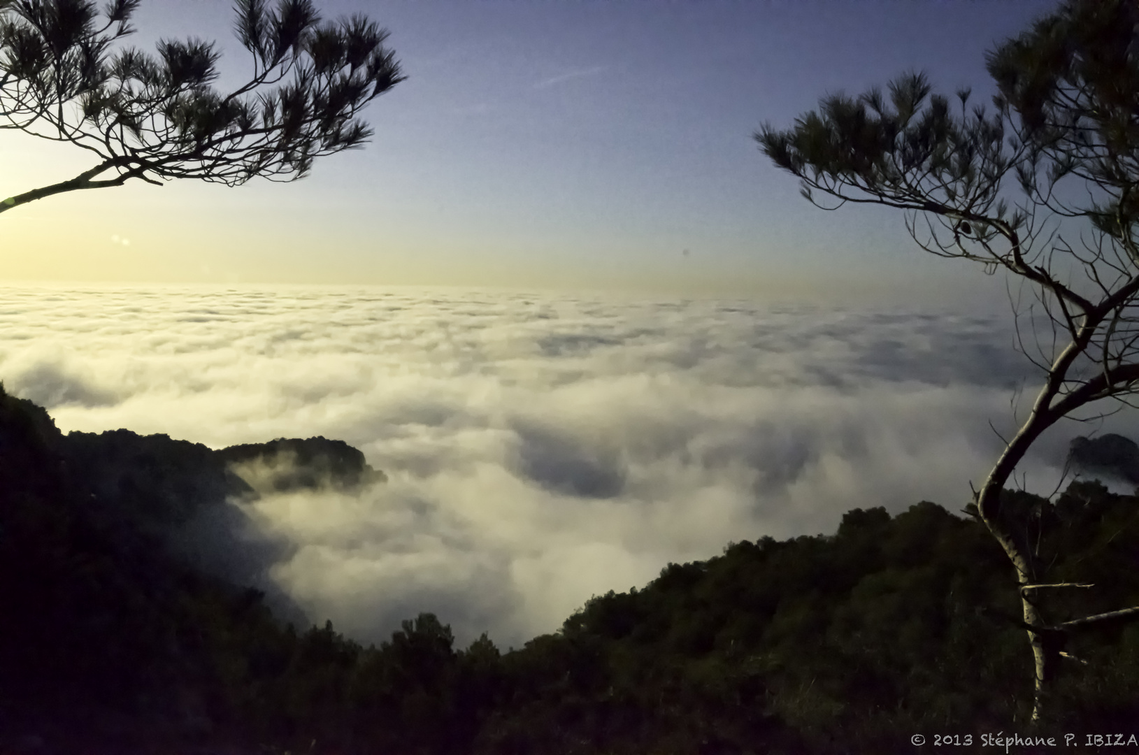 La mer sous la brume