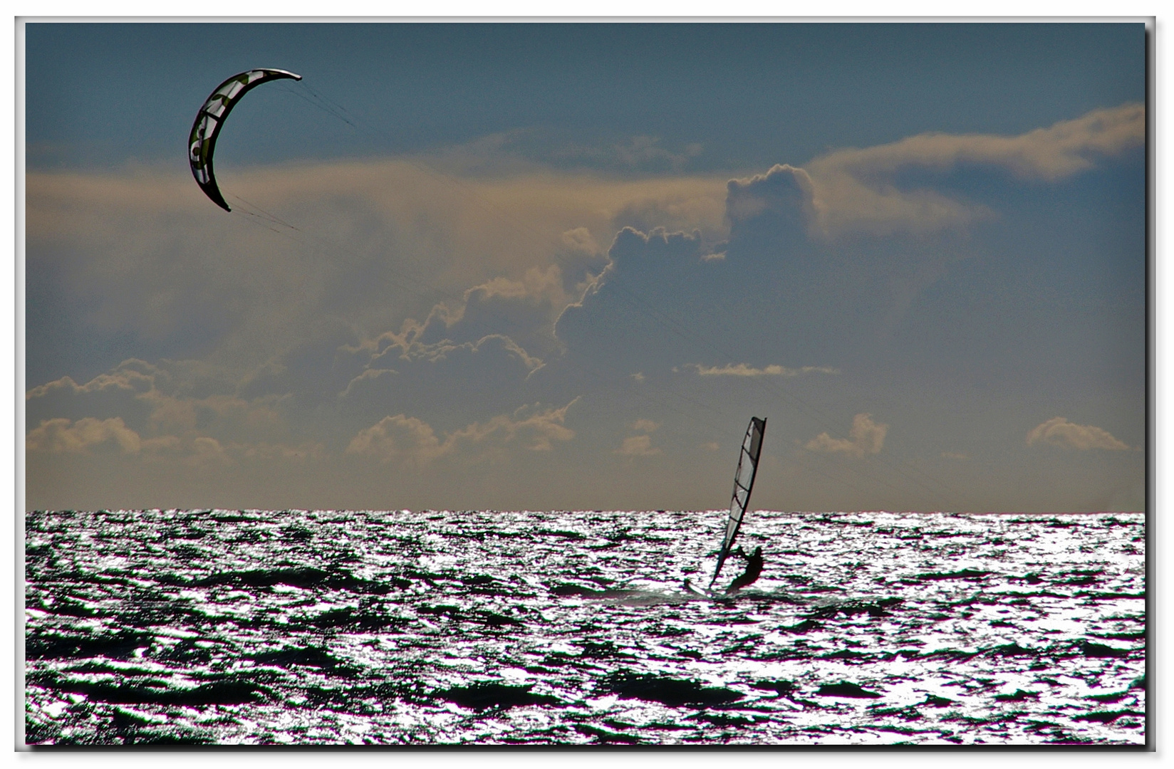 la mer.....a des reflets d argent....