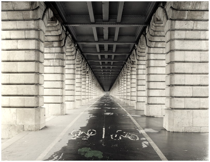 La Métro - Brücke über die Seine, Untersicht