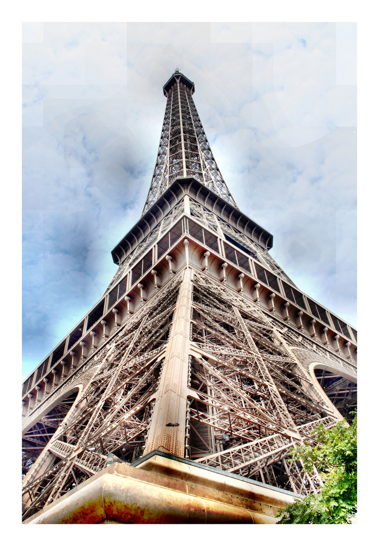 La mitica Torre Eiffel (Parigi)