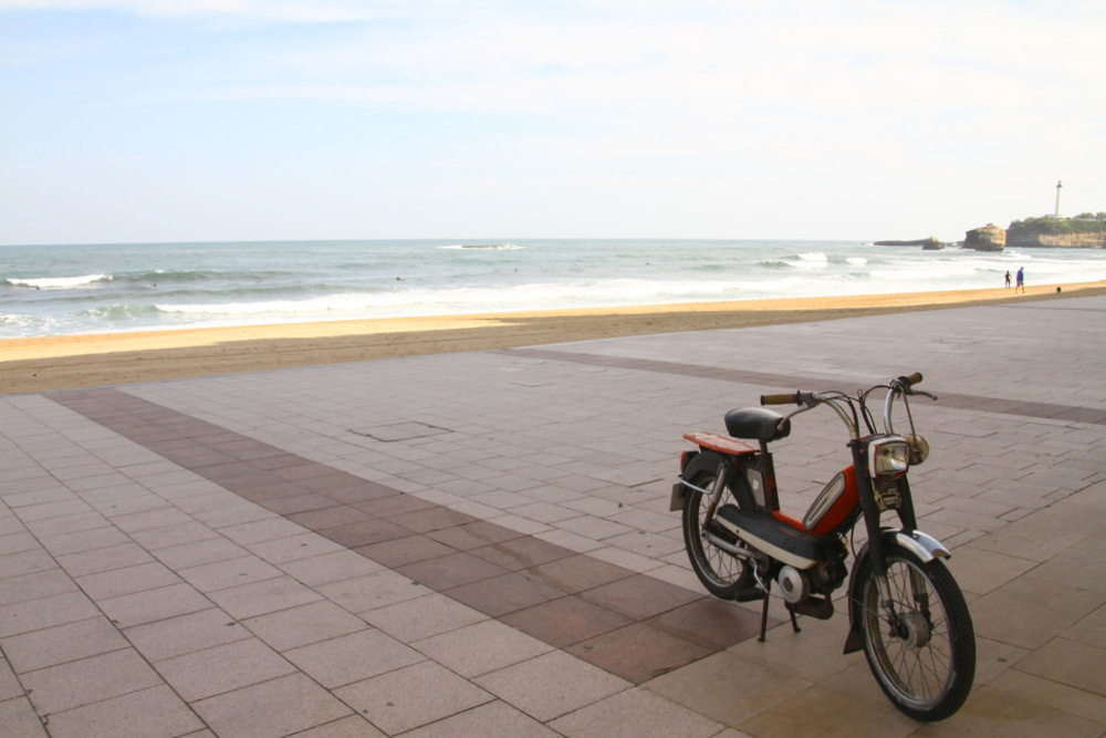 la mobylette à Biarritz !