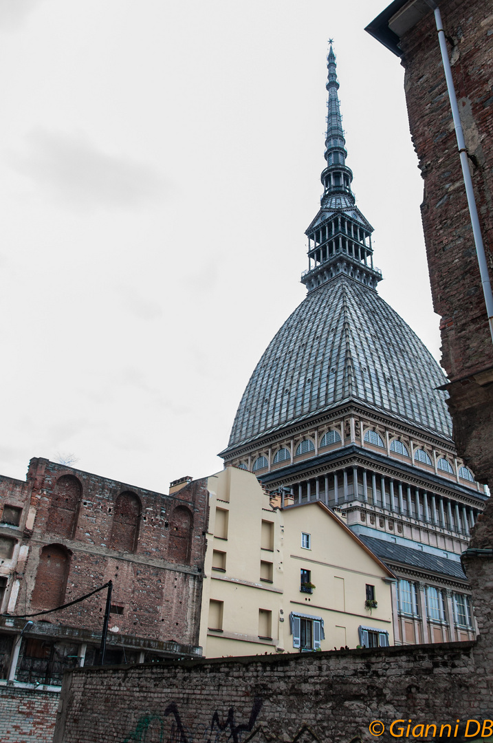 ..La Mole Antonelliana..