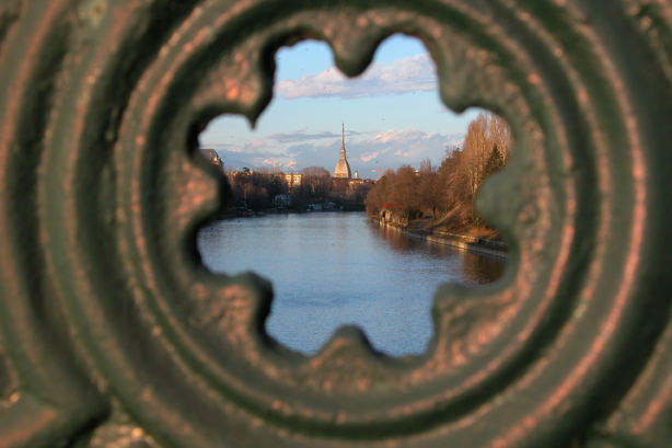 La Mole di Torino vista dal ponte sul PO