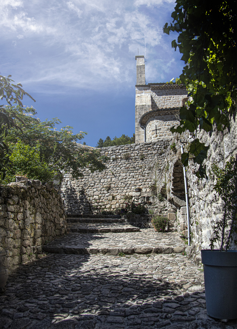 La montée vers l'église